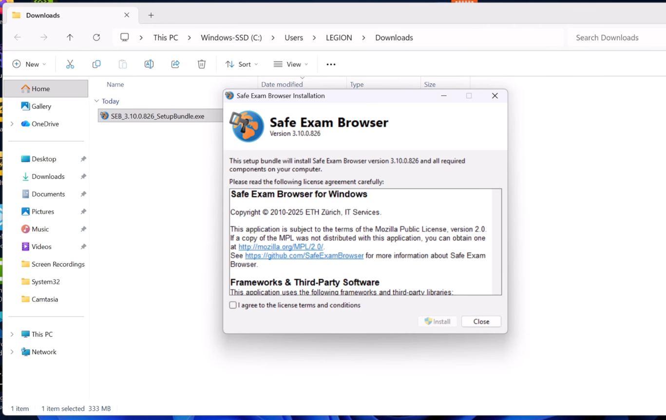 The Safe Exam Browser installer with the license checkbox and the Install button